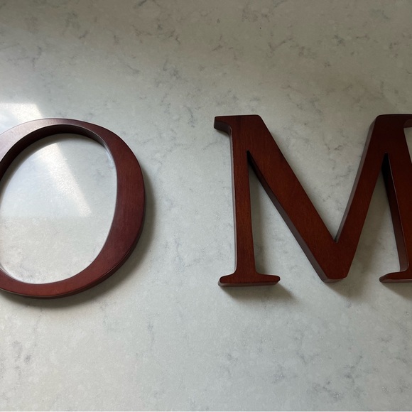 Pottery Barn Kids Mahogany Finish Wooden Letters              T-H-O-M-A-S - Picture 4 of 12